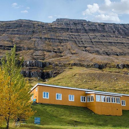 Hafaldan Hi Hostel - Harbour Building Seydisfjordur エクステリア 写真