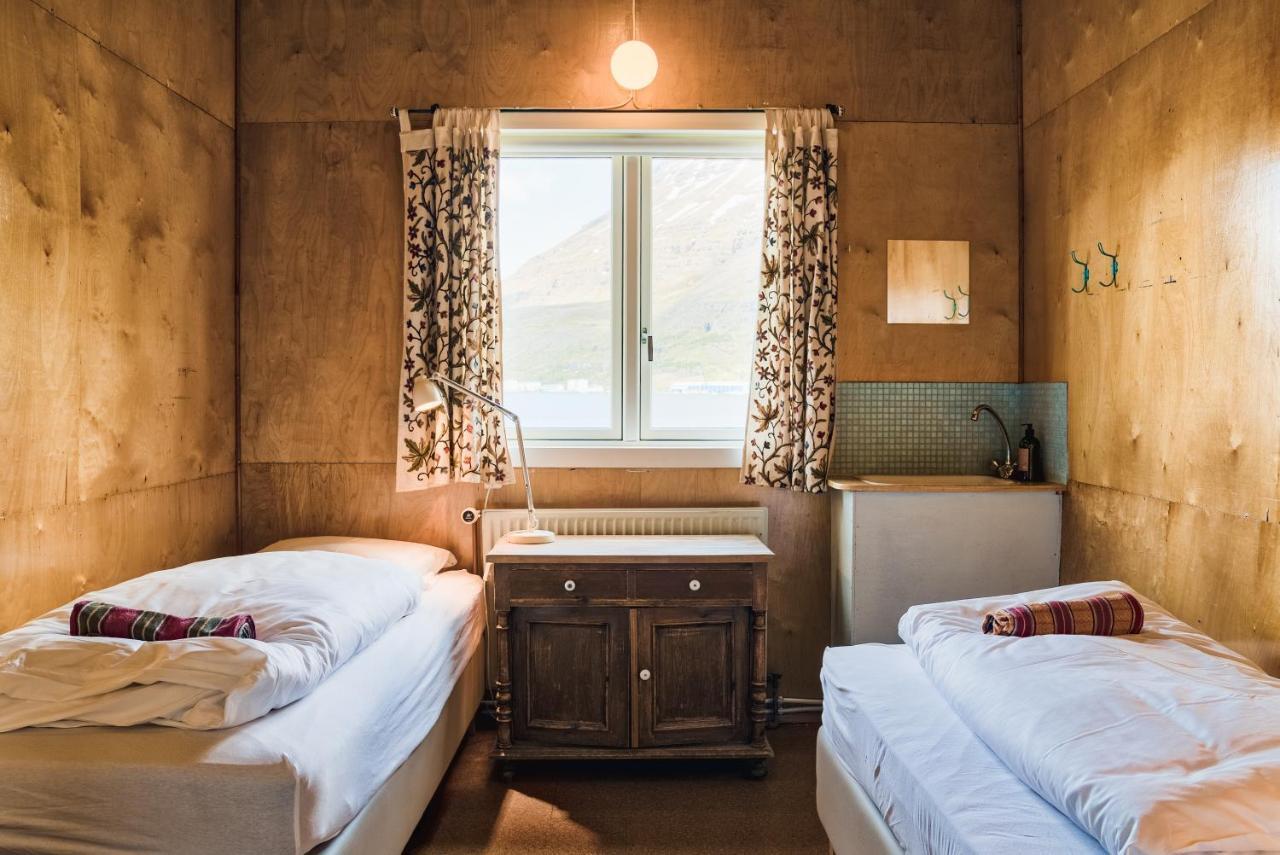 Hafaldan Hi Hostel - Harbour Building Seydisfjordur エクステリア 写真