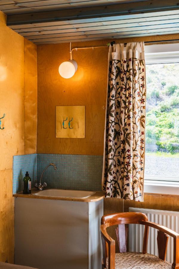 Hafaldan Hi Hostel - Harbour Building Seydisfjordur エクステリア 写真