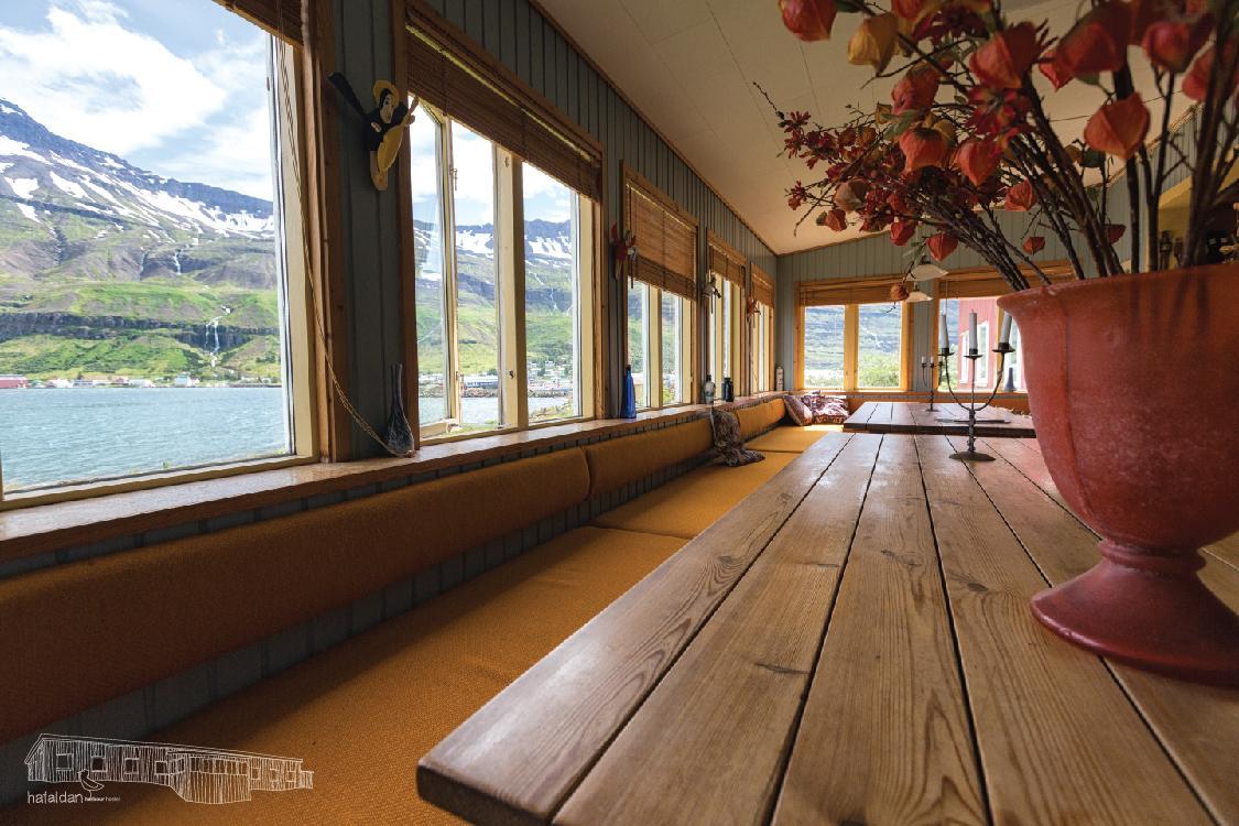 Hafaldan Hi Hostel - Harbour Building Seydisfjordur エクステリア 写真