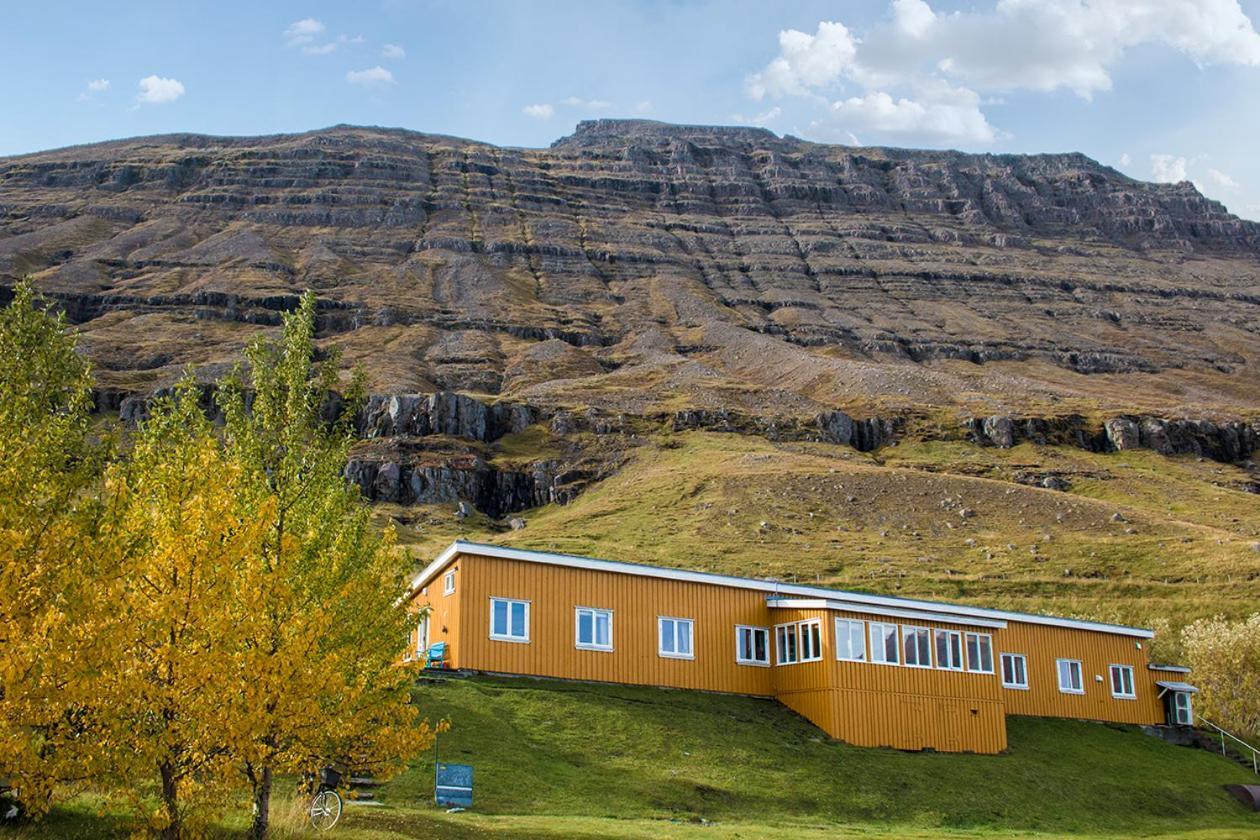 Hafaldan Hi Hostel - Harbour Building Seydisfjordur エクステリア 写真